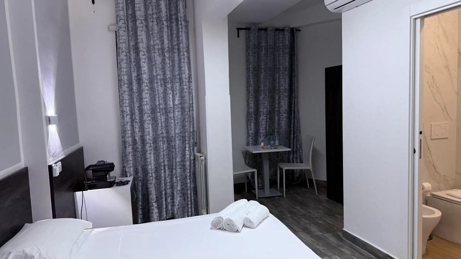Maison d'hôtes Tiburtina Hotel Holiday Rome
