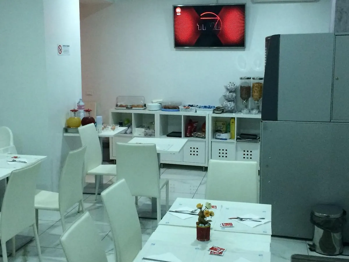 Tiburtina Hotel Holiday Roma 0*,  Italia